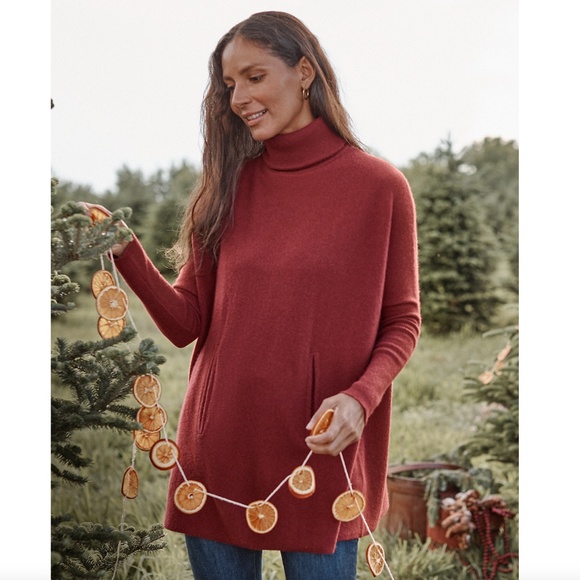 GARNET HILL Oversized Turtleneck Cashmere/Wool Blend Sweater in Goji Berry - S - Picture 1 of 12